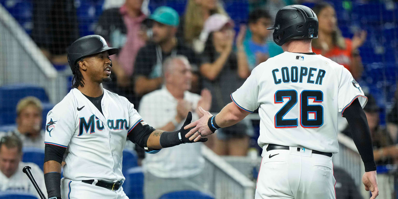 Yuli Gurriel sitting for Marlins Thursday