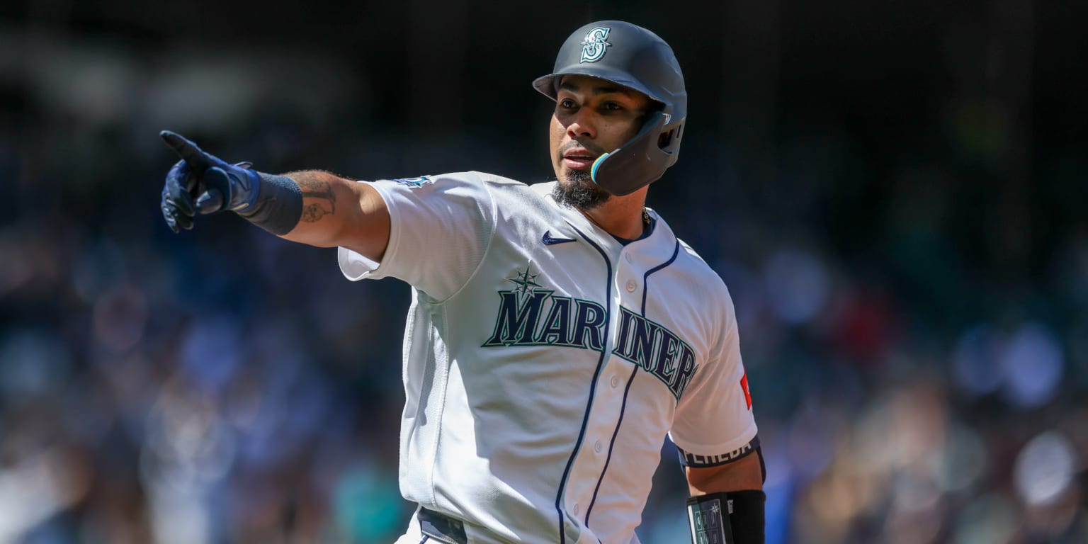 Pereda blasts first MLB homer as Mariners escape with win