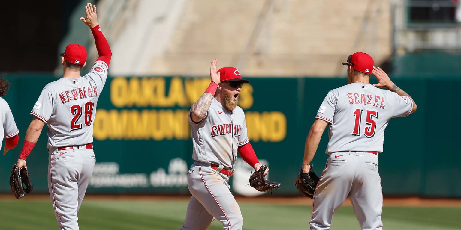 Fraley's tie-breaking home run leads to Reds' 11th straight victory
