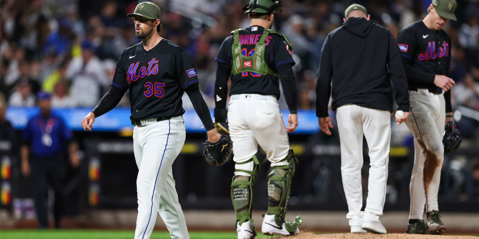 Holmes sustains fractured fibula on 111.1 mph comebacker