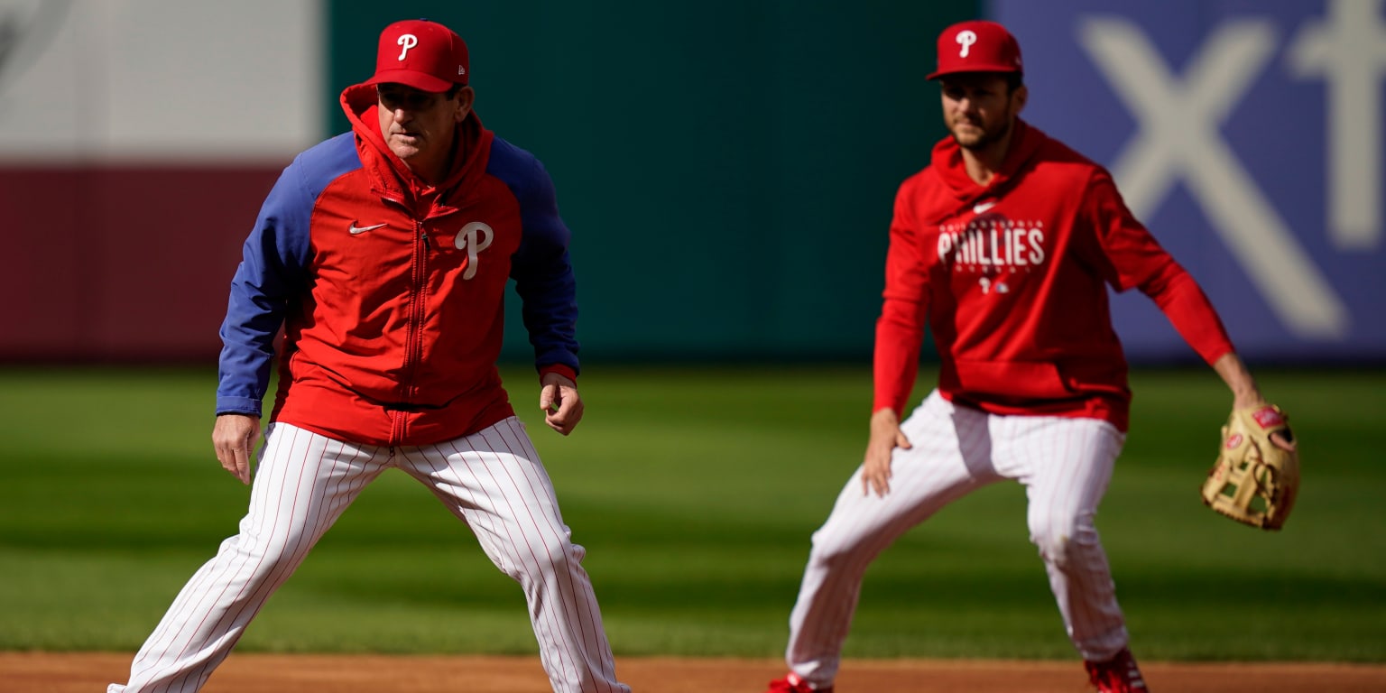 Phillies Not Ruling Out Hoskins for NLCS