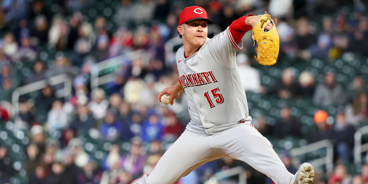 Reds closer Pagán takes another step in rehab by facing hitters