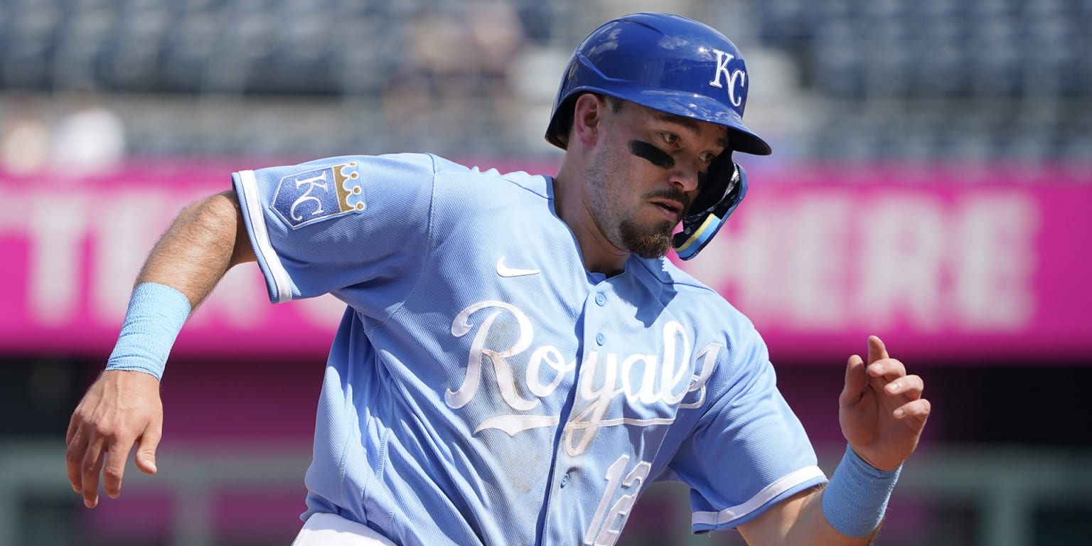 Royals Thrive in Spring Training Finale: Loftin’s Home Run with Newborn in Tow