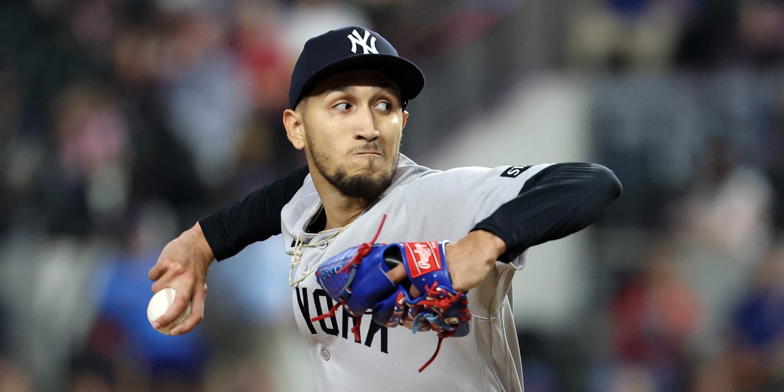 22-year-old Rodríguez limits damage for Yanks in debut