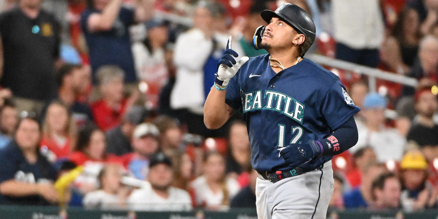 Naylor stays hot with go-ahead blast 1 game after walk-off hit