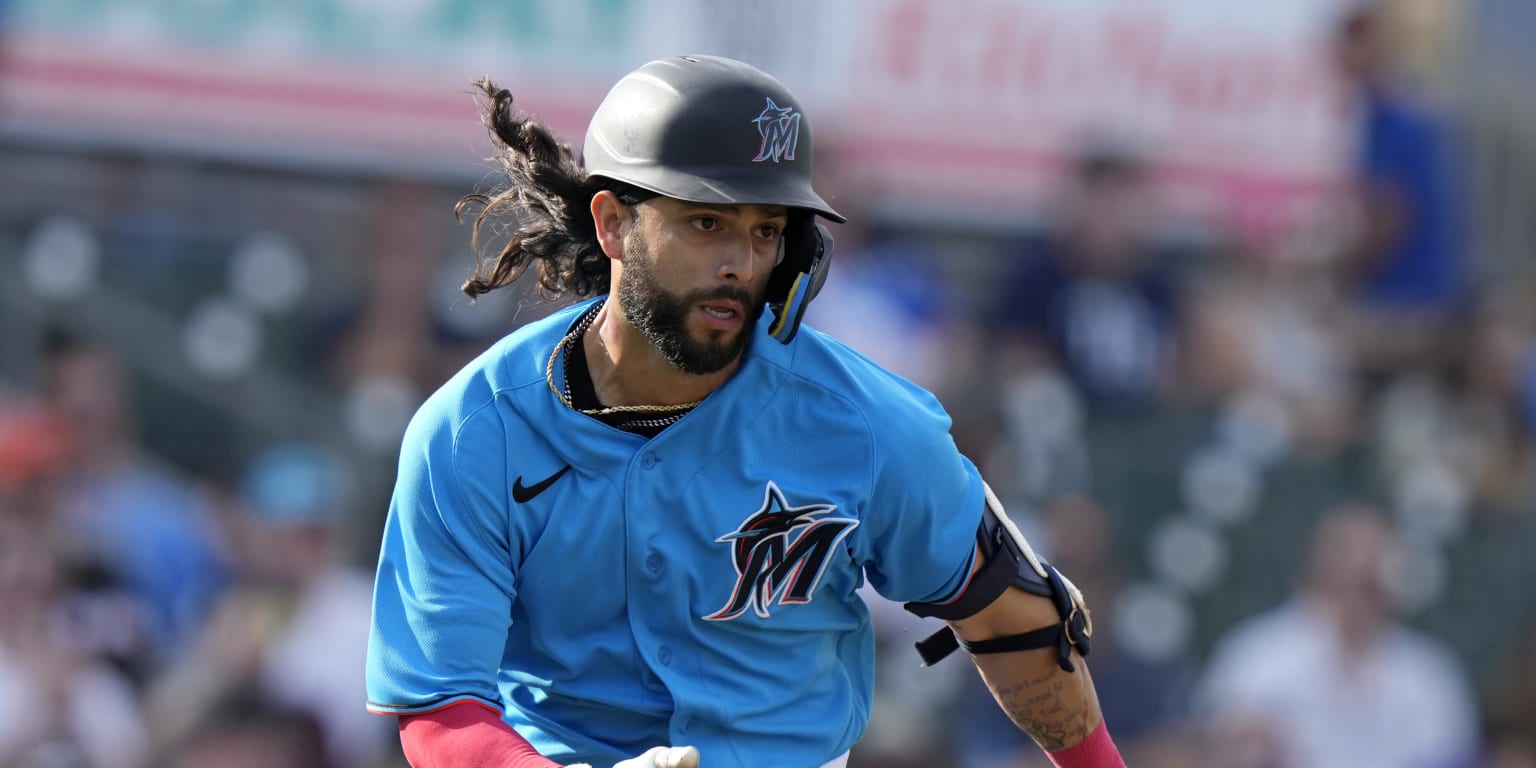 Marlins name up prospect Amaya, place Segura on IL