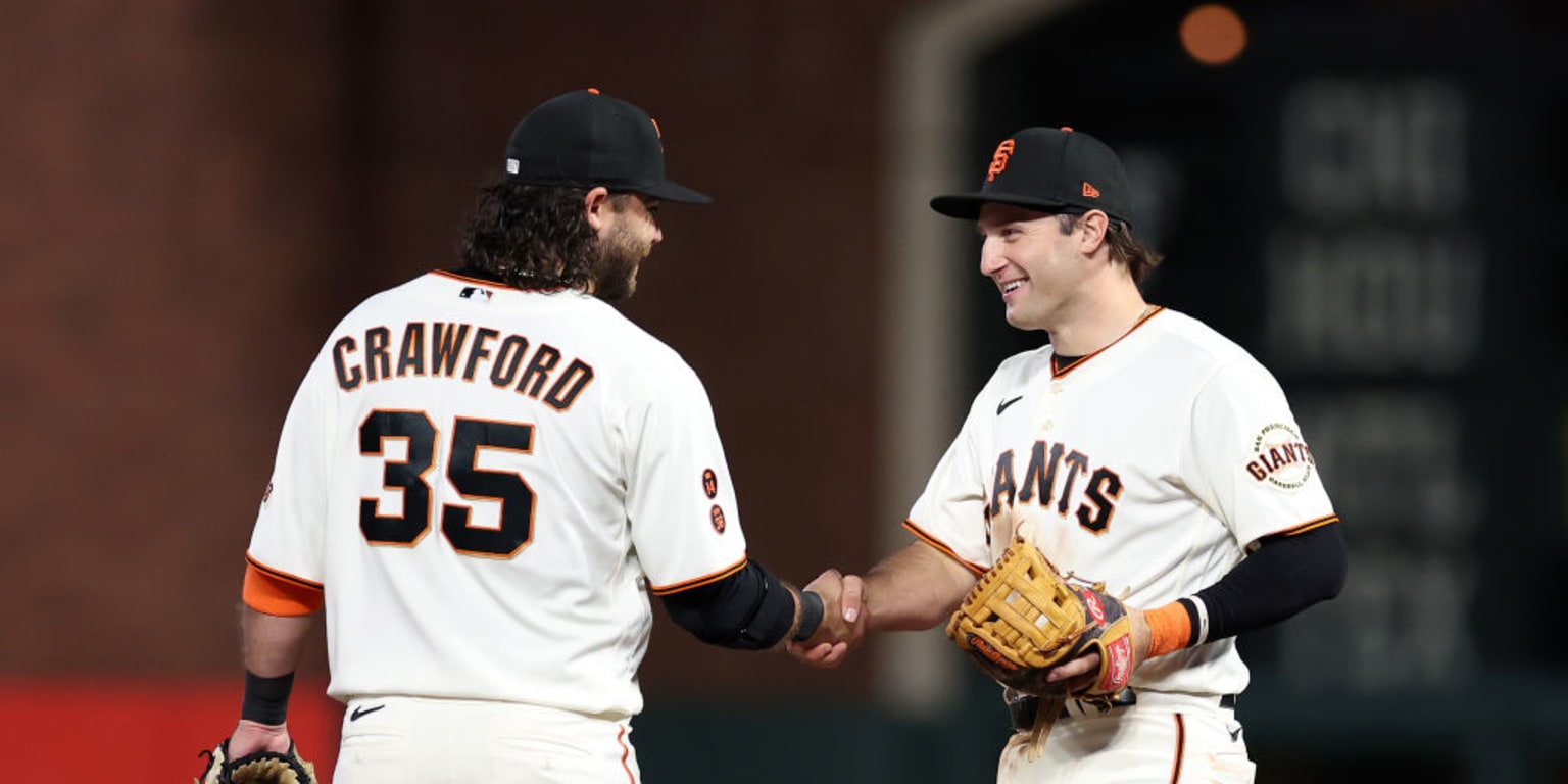 Brandon Crawford, the Giants' Shortstop, Is the Best at What He Does Best -  The New York Times