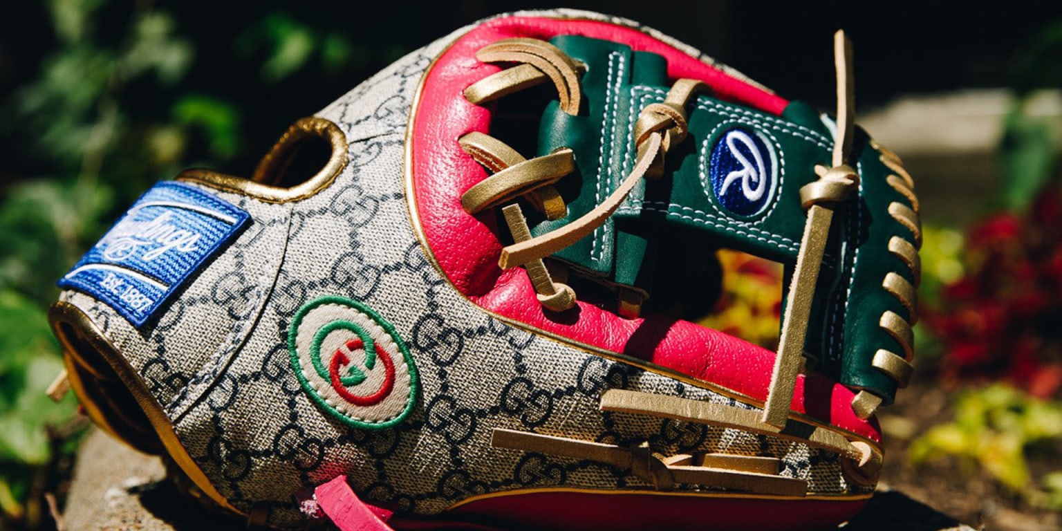 Lindor's custom Gucci baseball glove 😳 #mlb #baseball #mlbbaseball #g
