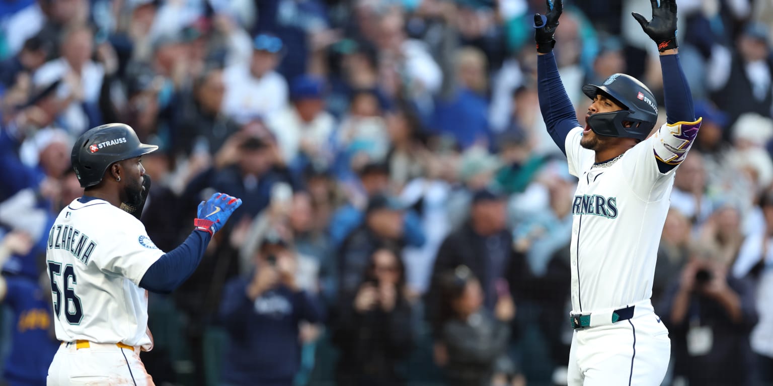 Another J-Rod jolt: 1st-inning HR gives Mariners fans something to cheer for