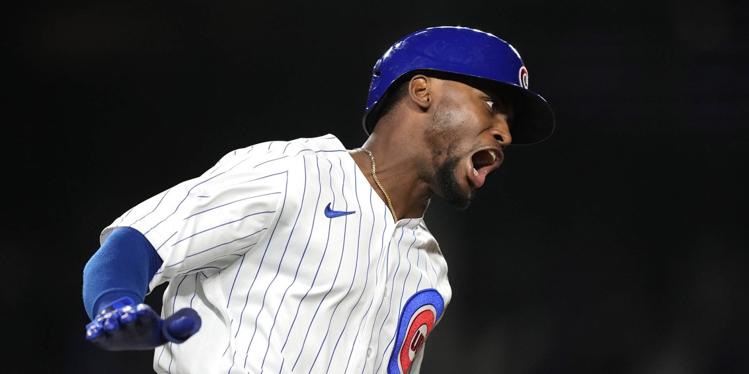 Canario hits grand slam, Cubs rout Pirates, 14-1, to remain in