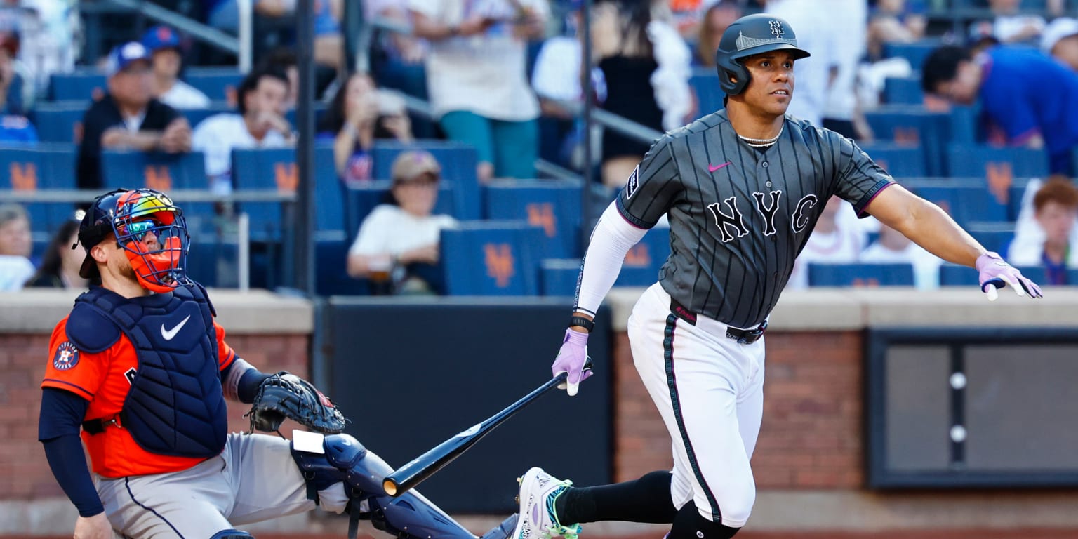 An IL return. An injury scare. A go-ahead RBI. All in a day's work for Soto