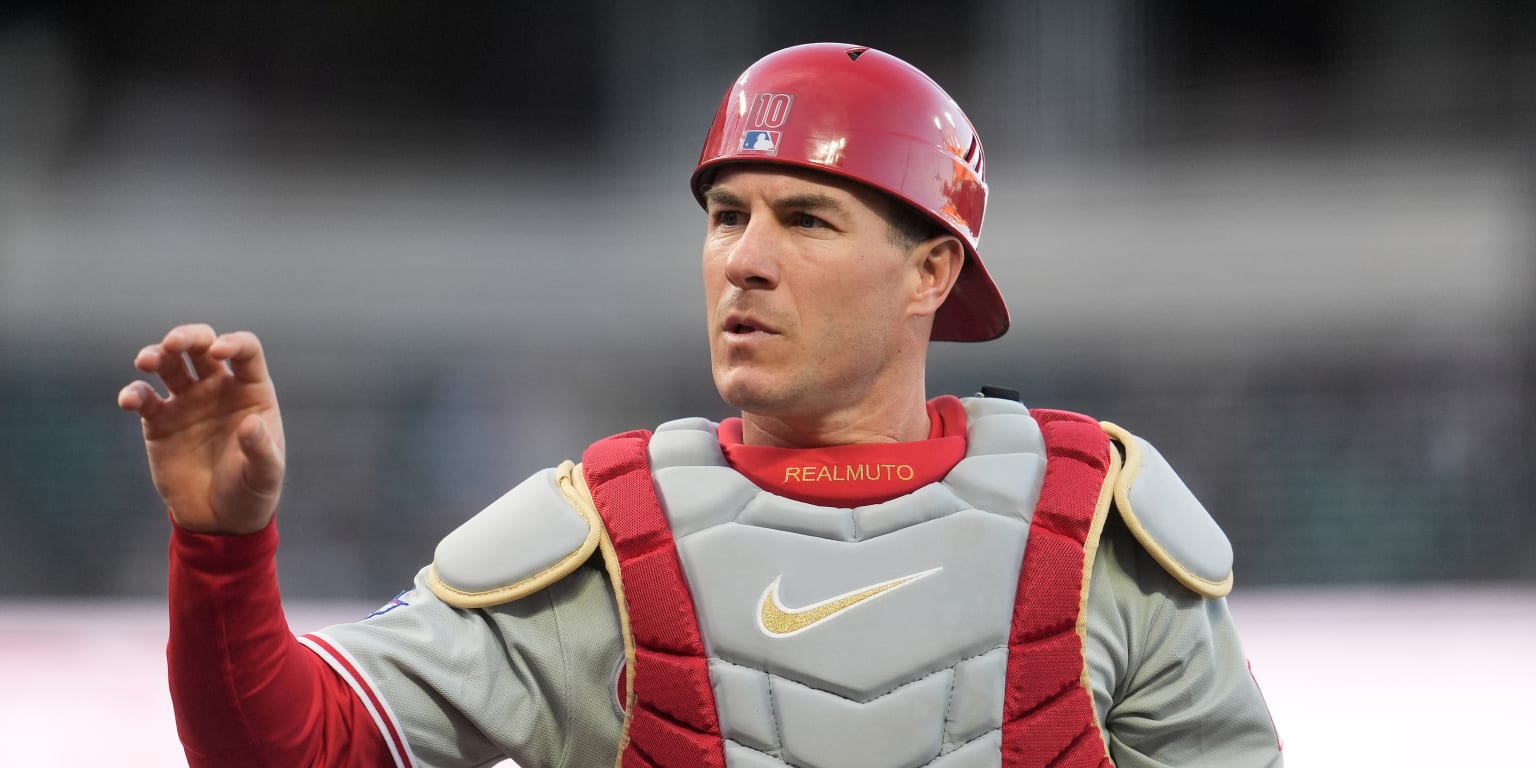 Realmuto returns to Phillies' lineup; Moore DFA'd