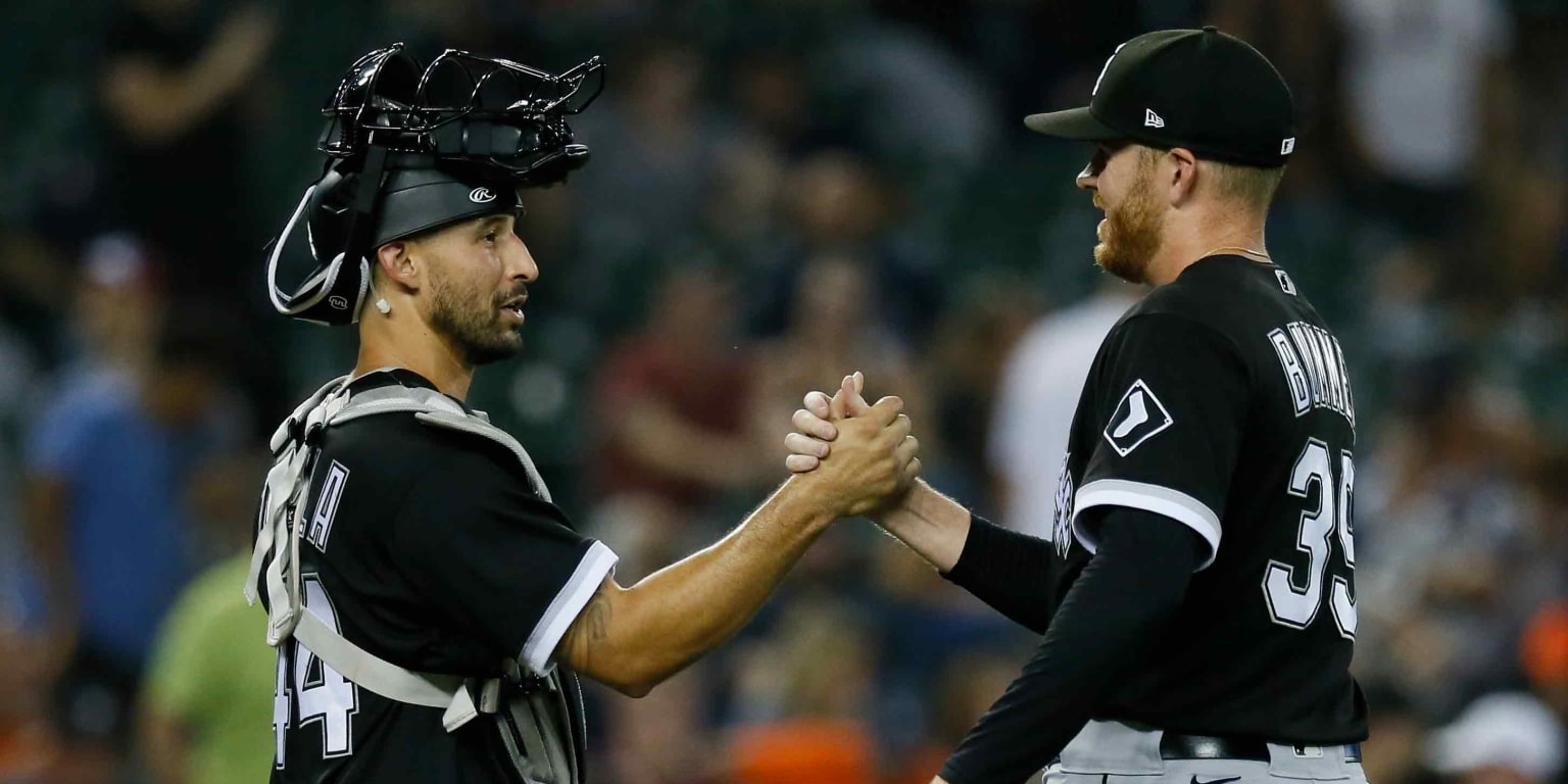 Moncada, Cueto lead White Sox past Astros 4-2