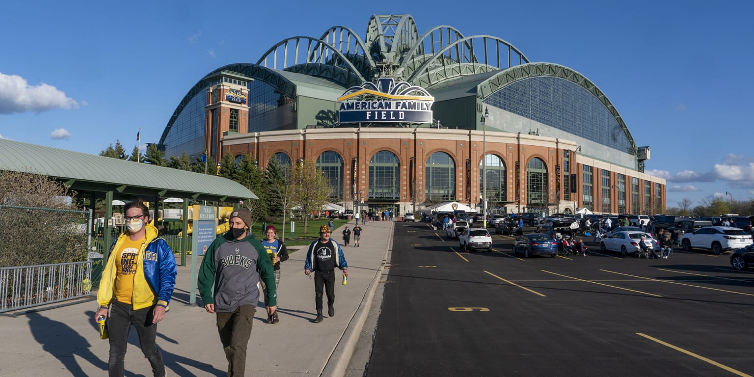 Milwaukee Brewers Microbrew / What to know about stadium financing and Spring  Training games are under way (02.28.2023)