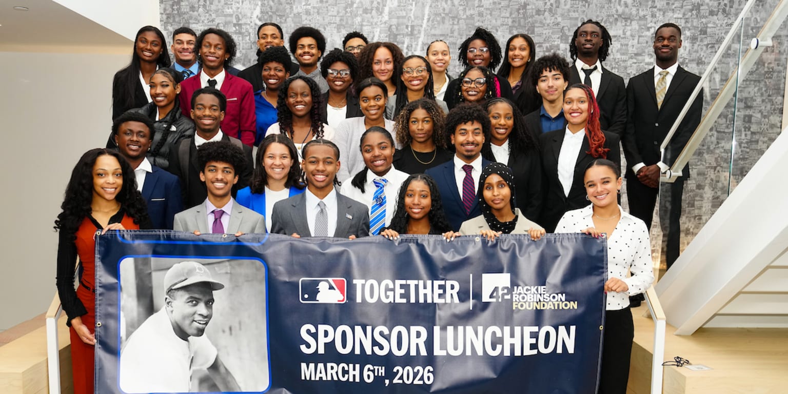 Jackie Robinson Foundation Scholars left reinvigorated after visit to MLB HQ