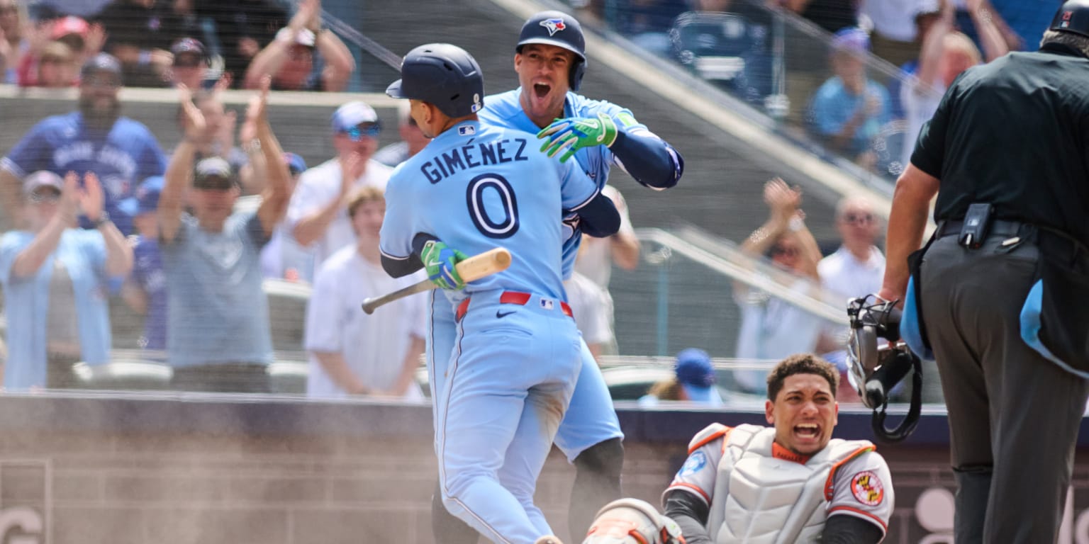 Wild 5-run frame, rookie backstop spark big series win for Blue Jays