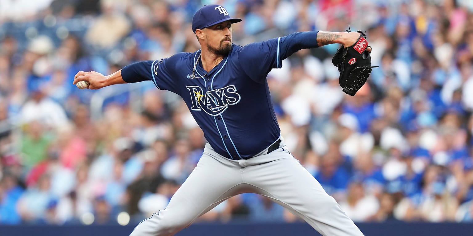 Cardinals get Shawn Armstrong from Rays for Dylan Carlson