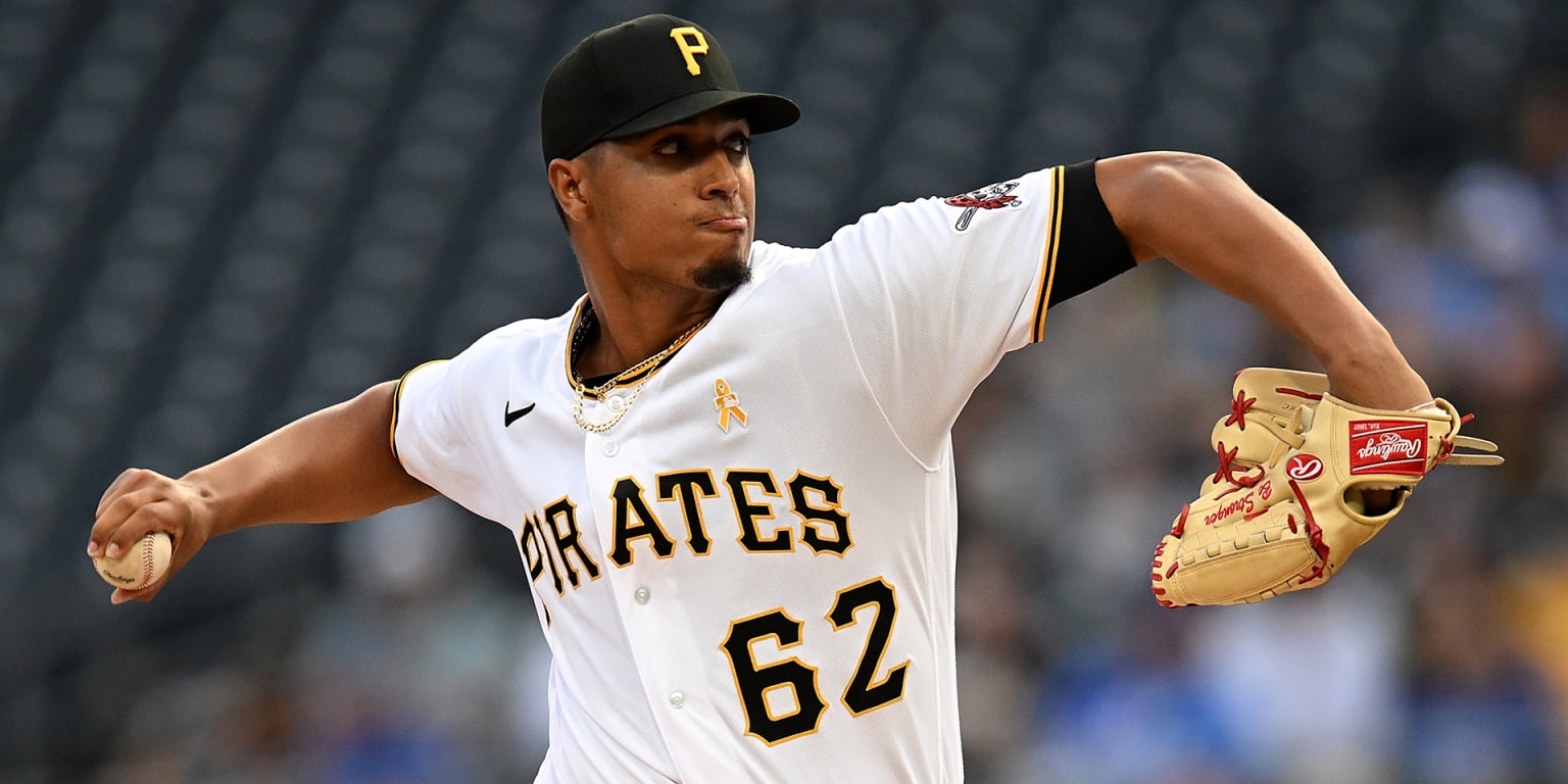 Pirates RHP Johan Oviedo dominates Brewers