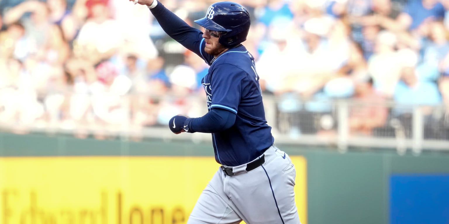 Joya de Bradley y el bate de Jansen impulsan triunfo de Rays sobre Reales Joya de Bradley y el bate de Jansen impulsan triunfo de Rays sobre Reales