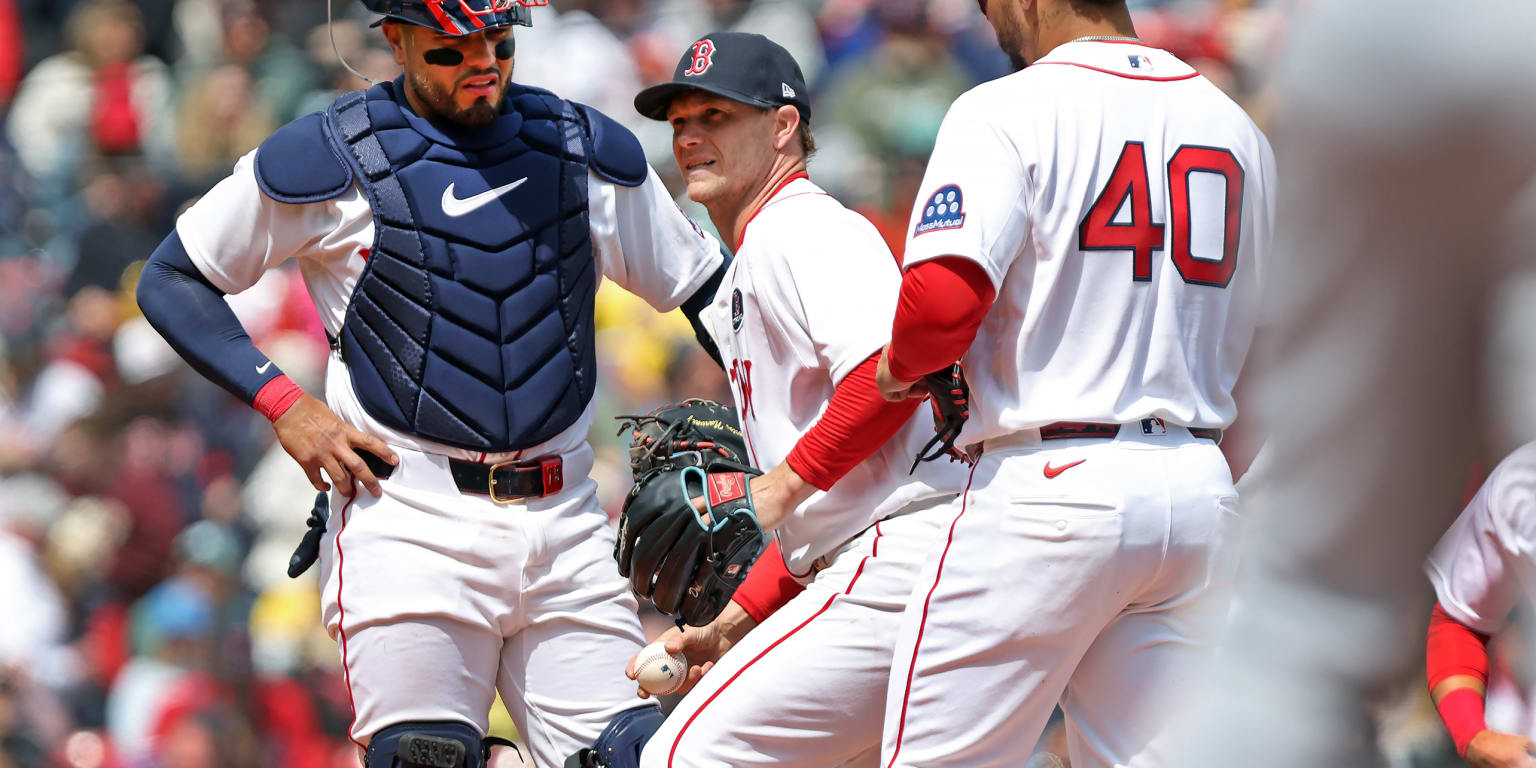 Red Sox place Gray on IL with right hamstring strain