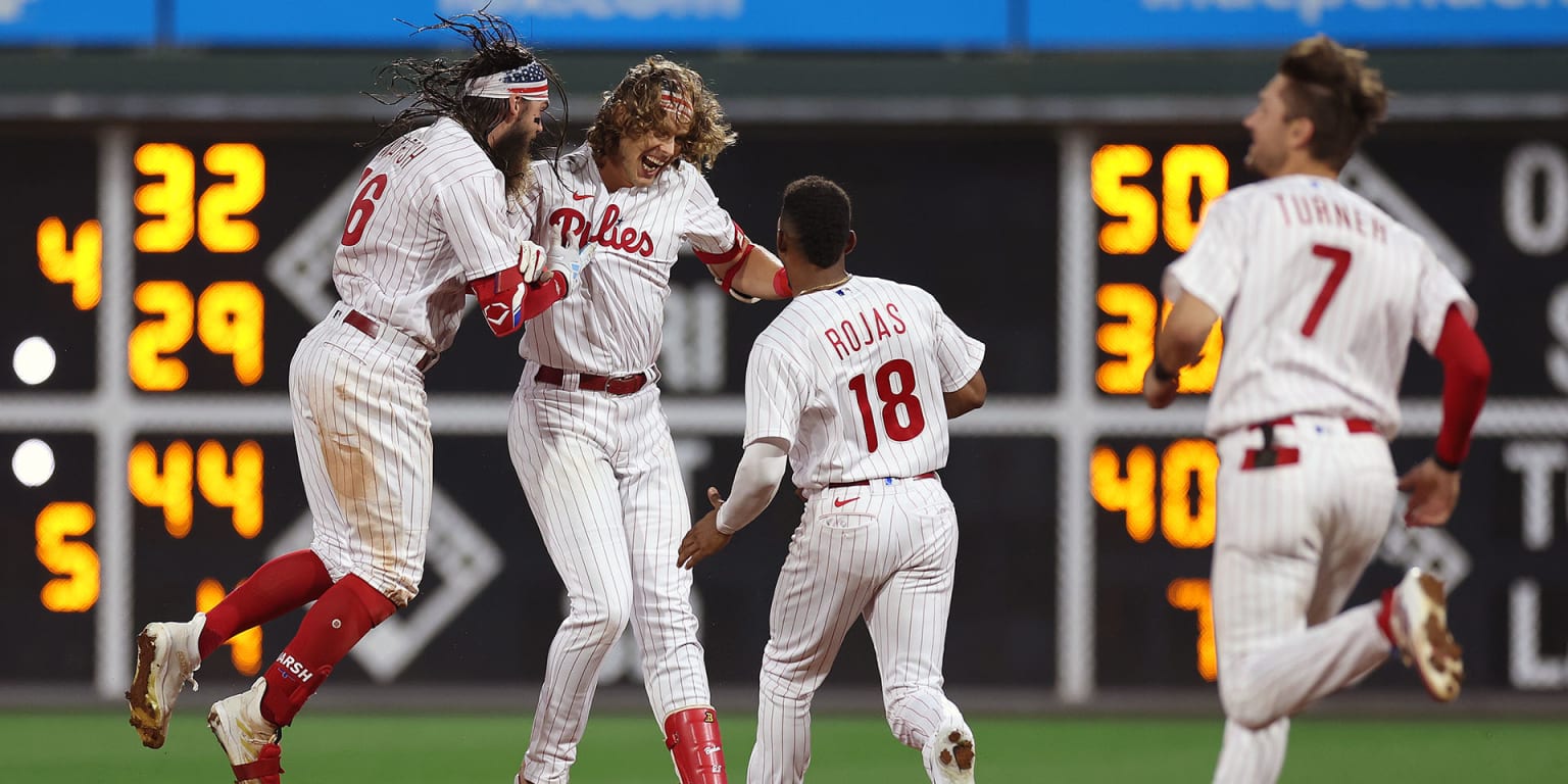 Phillies acquire Noah Syndergaard from Angels ahead of deadline