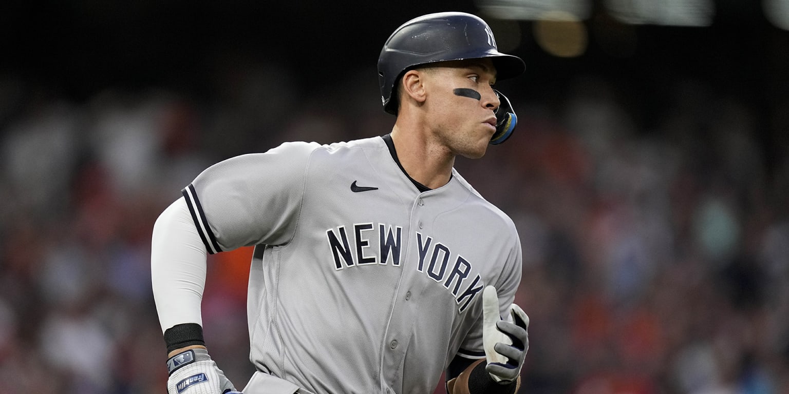 Aaron Judge en su papel de capitán de los Yankees, paga la cuenta de la  ropa de un novato en el equipo