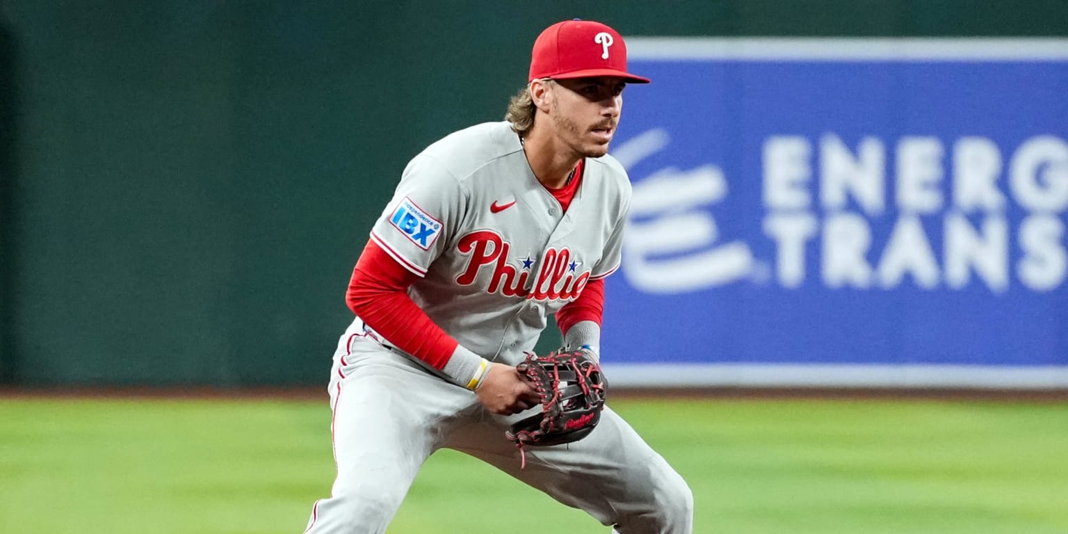 Stott scratched due to personal matter; Sosa gets start at 3B