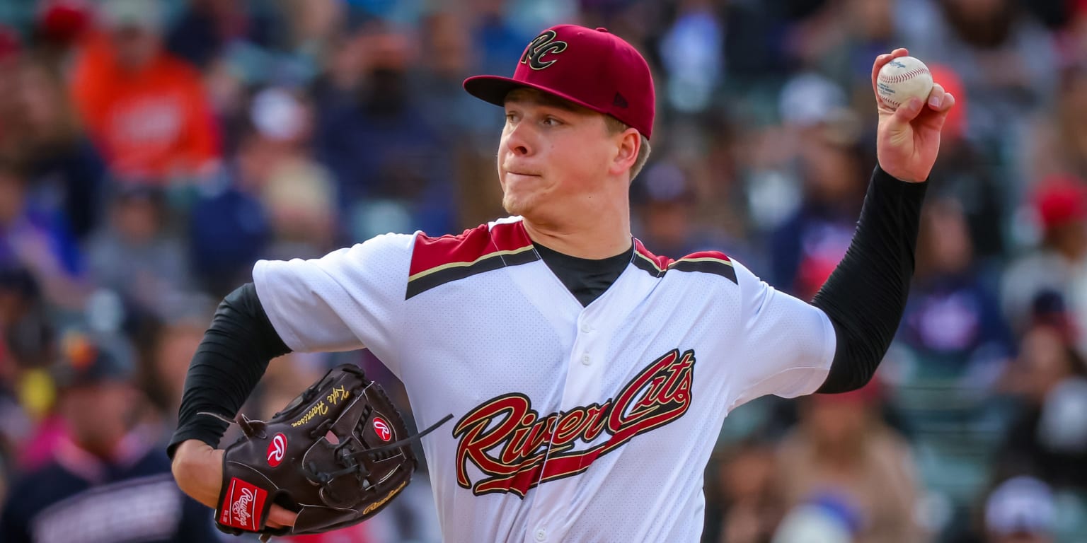 Kyle Harrison of the San Francisco Giants pitches in his MLB debut News  Photo - Getty Images