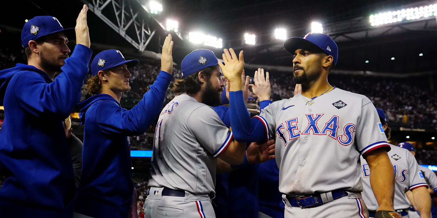 Rangers win 10th straight postseason road game in World Series Game 4