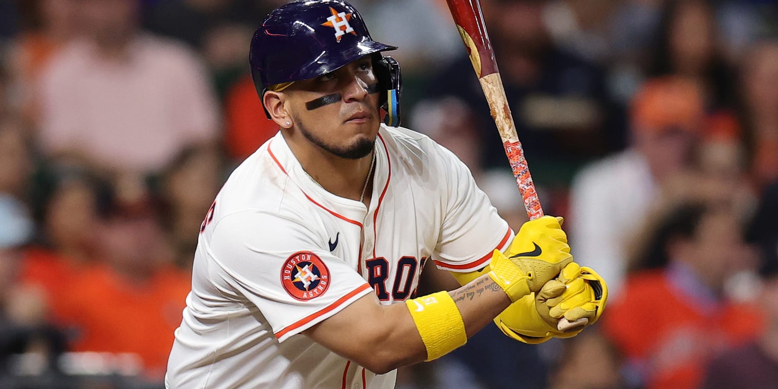 Paredes signs 1-year deal with Astros to avoid arbitration