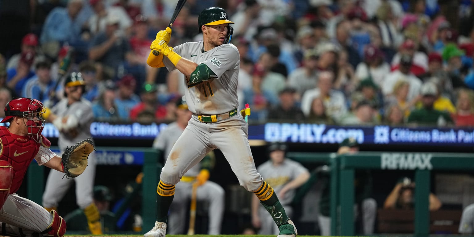 Red Sox acquire A's infielder Harris for Minor League pitcher (source)