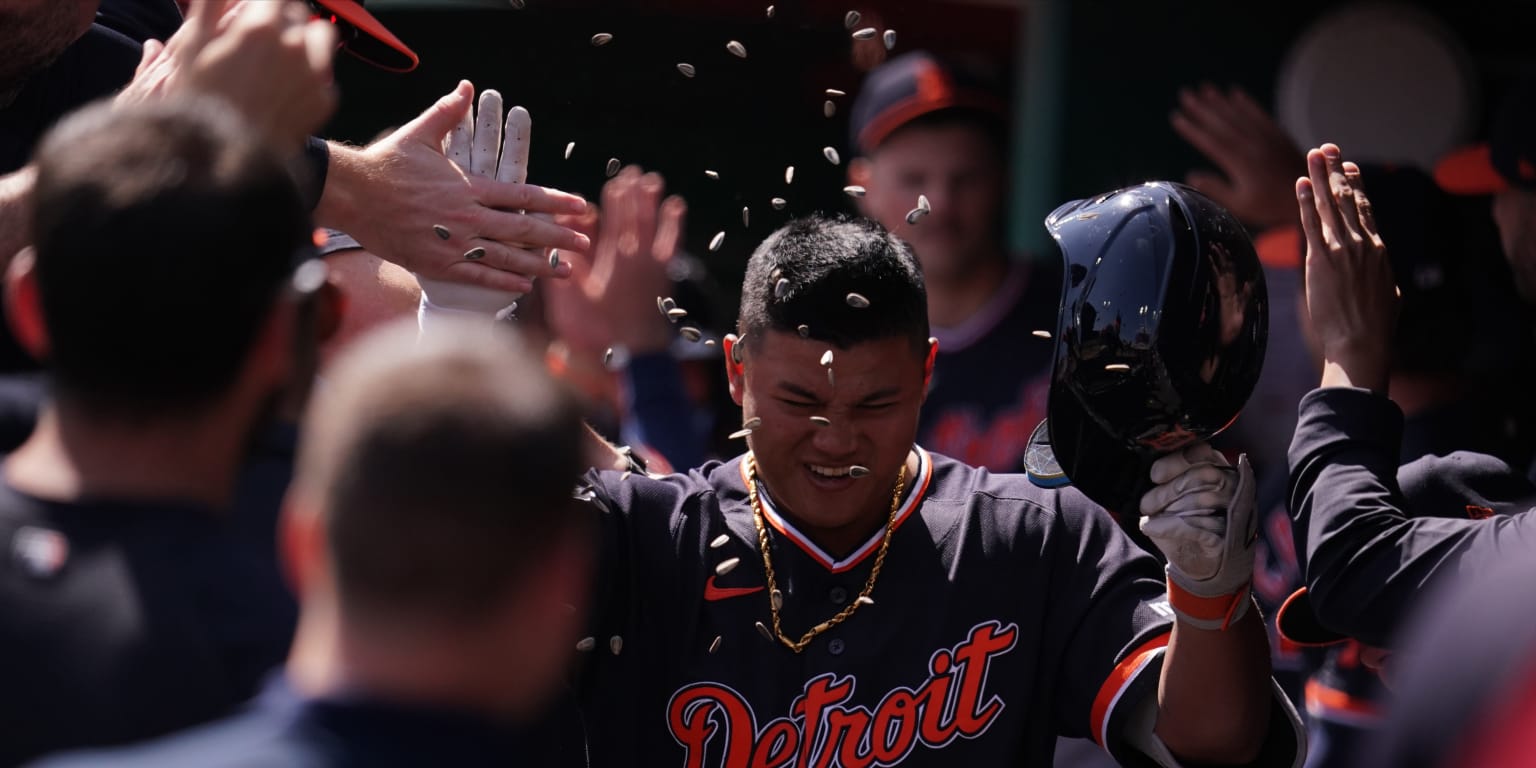 Lee gets dream moment, gives Tigers a boost with 1st career HR — off the bench!