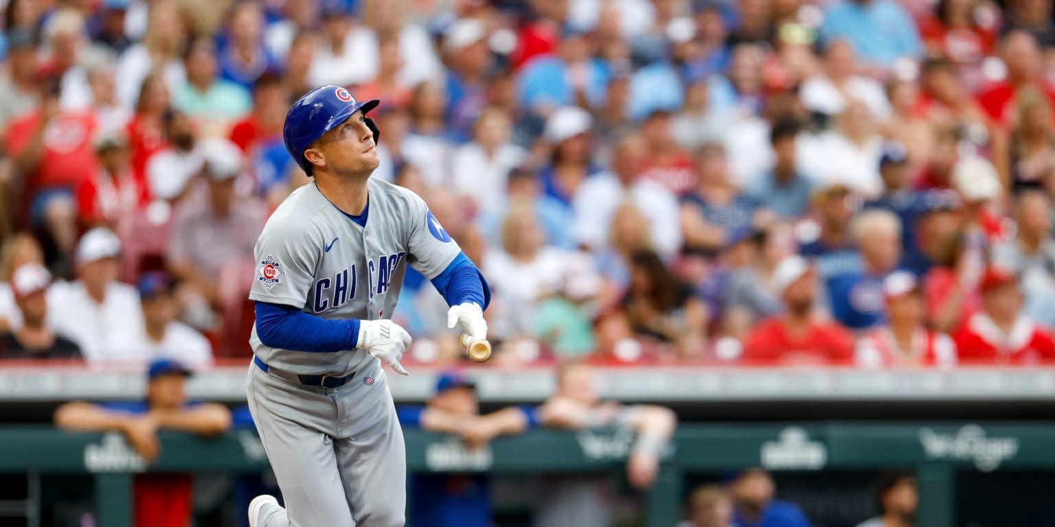 Bregman unleashes go-ahead 2-run blast to complete Cubs' comeback
