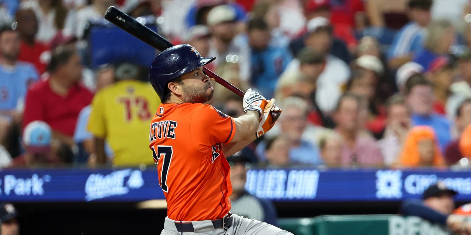 Altuve notches 2,500th career hit, adding to illustrious resumé