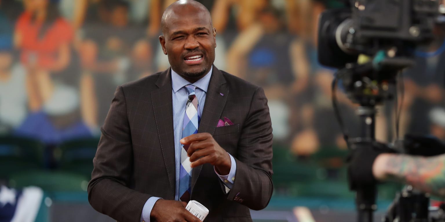 Harold Reynolds Reflects On Thanksgiving With Family