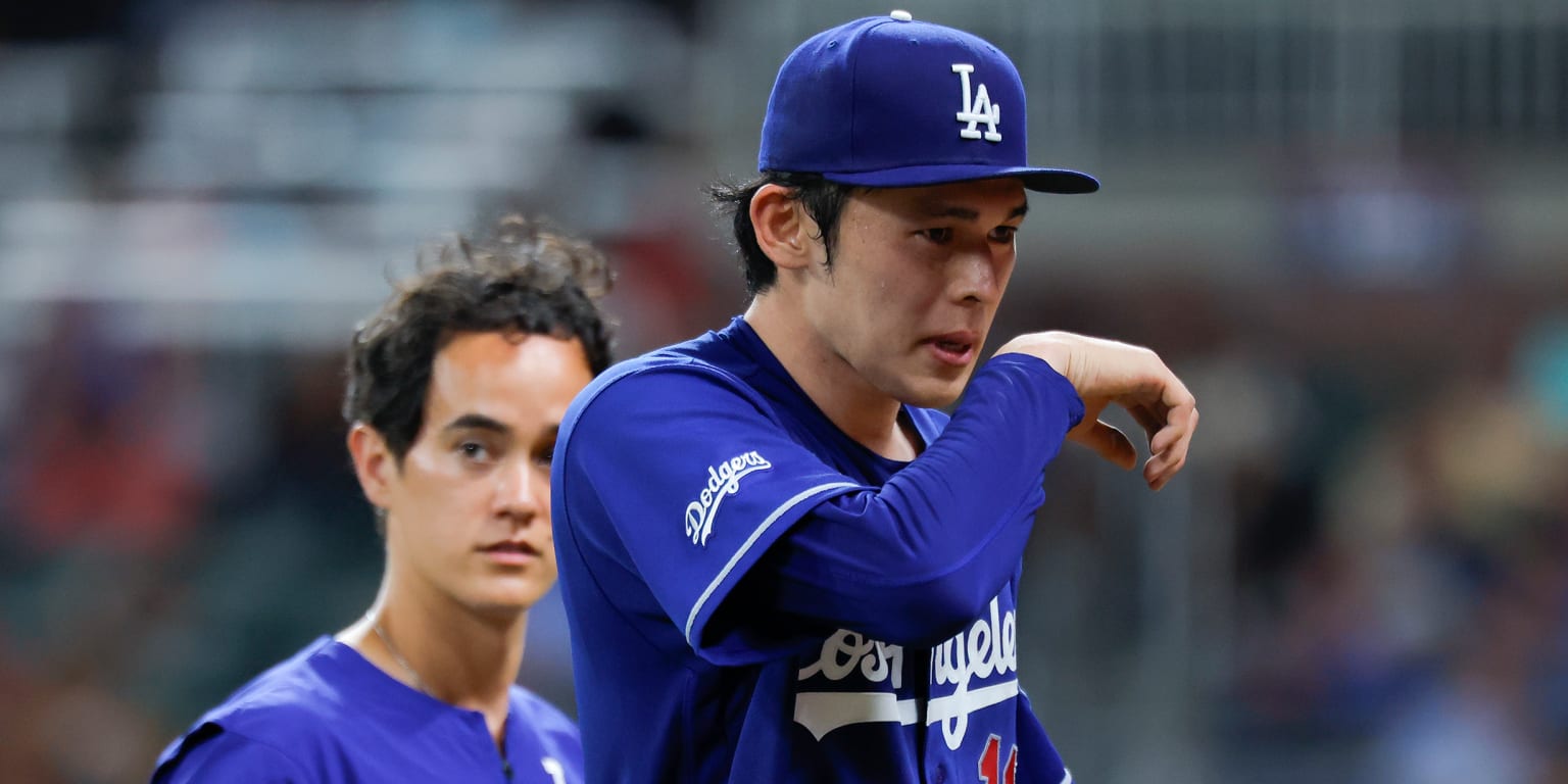 Sasaki headed to injured list with right middle finger blister