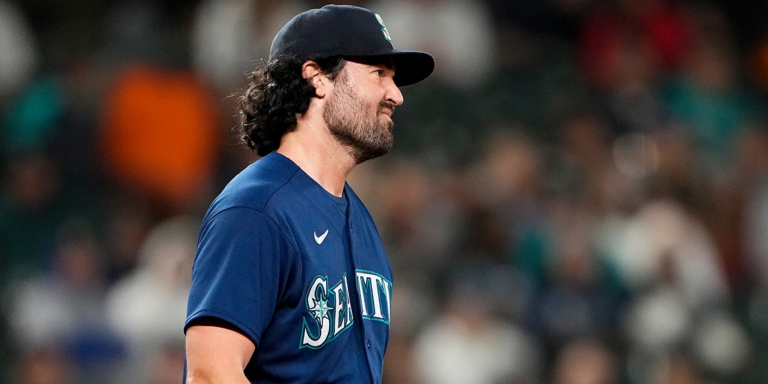 Mariners place Ray on 15-day IL with flexor strain