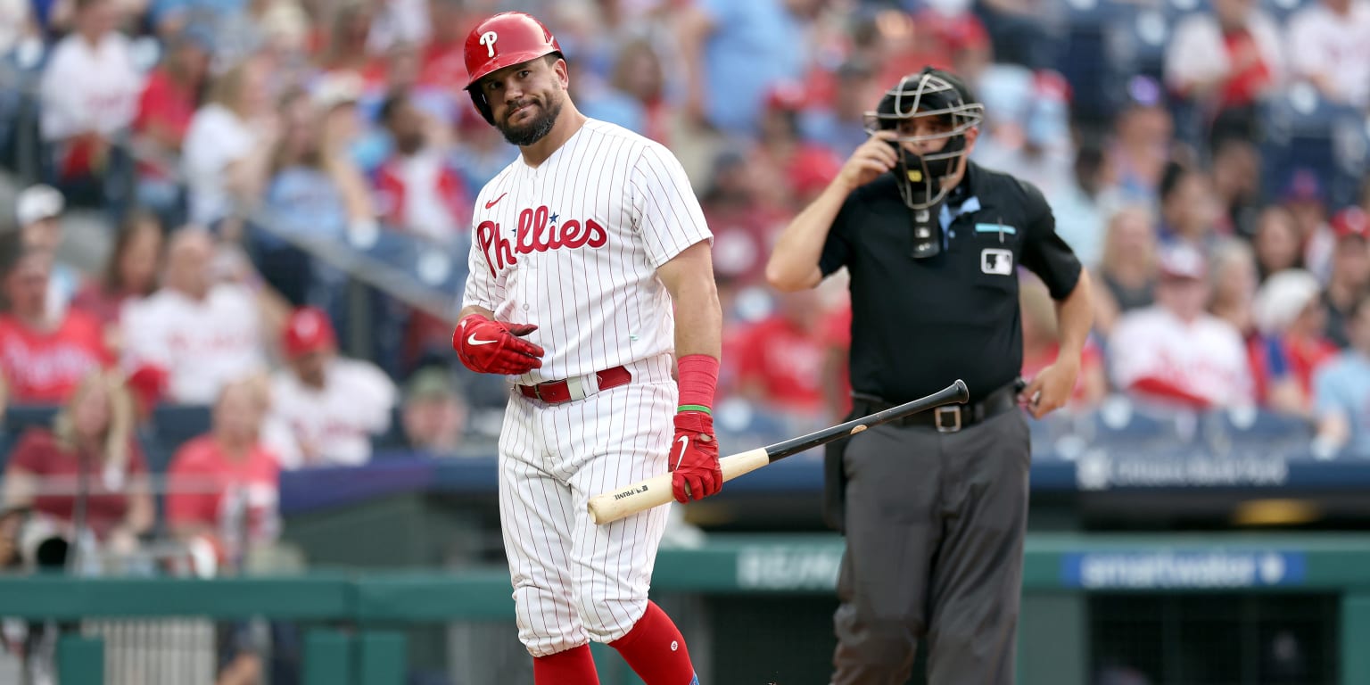 Nationals get bats going early, hold off Phillies at MLB Classic