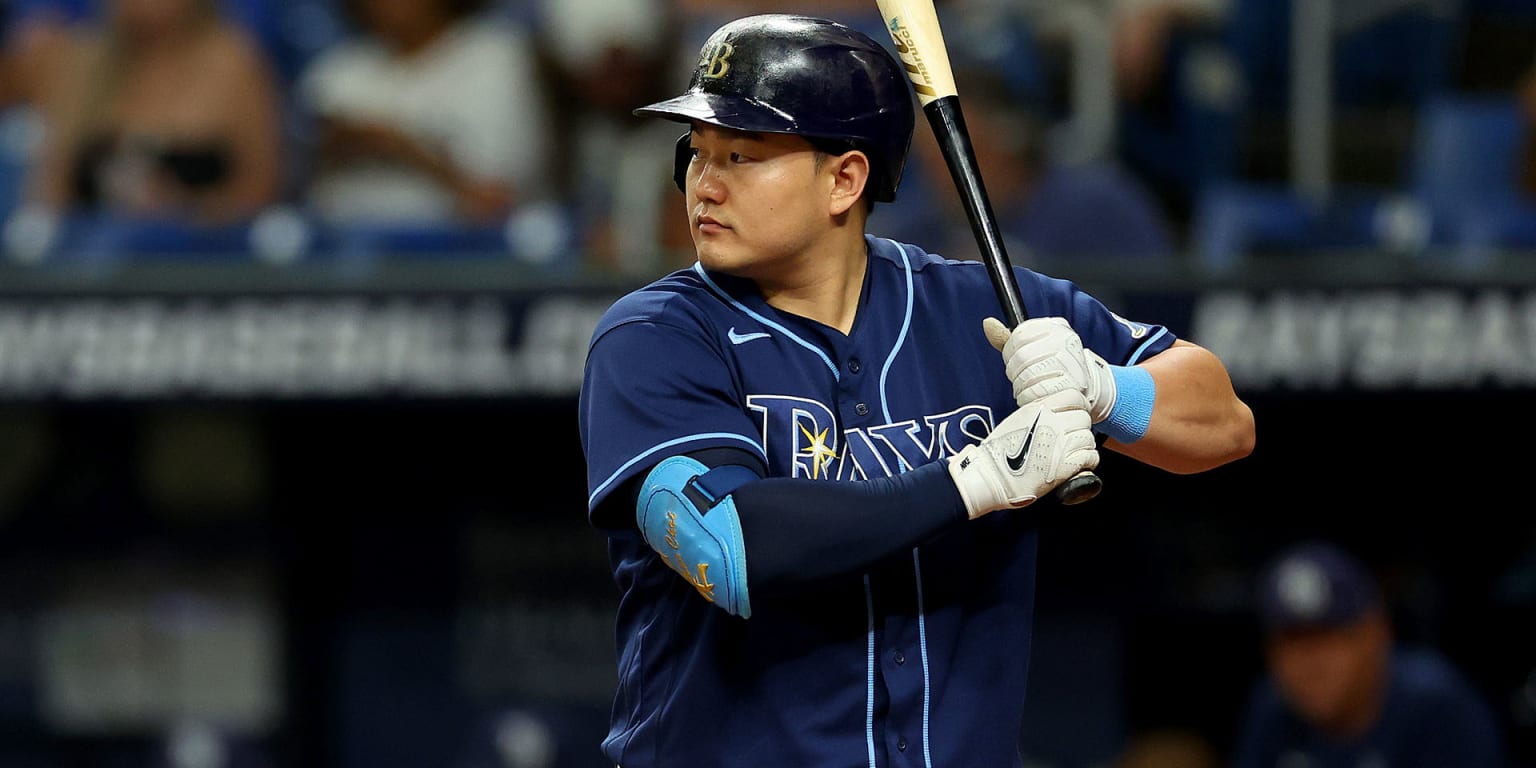 Whether it's swinging a bat or a sword, Pirates DH Ji-Man Choi happy to  make MLB history