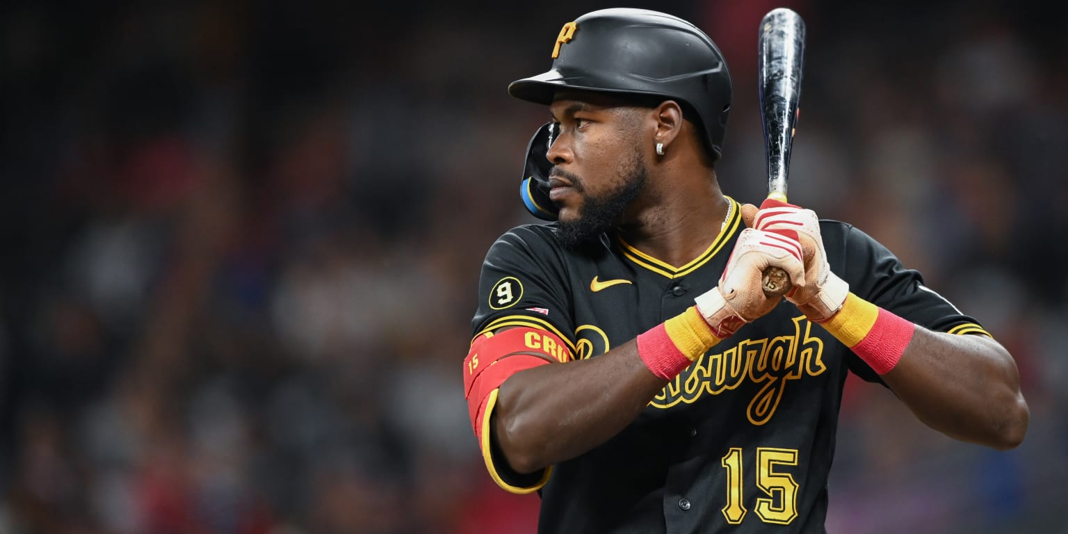 Oneil Cruz to injured list with fractures in hand