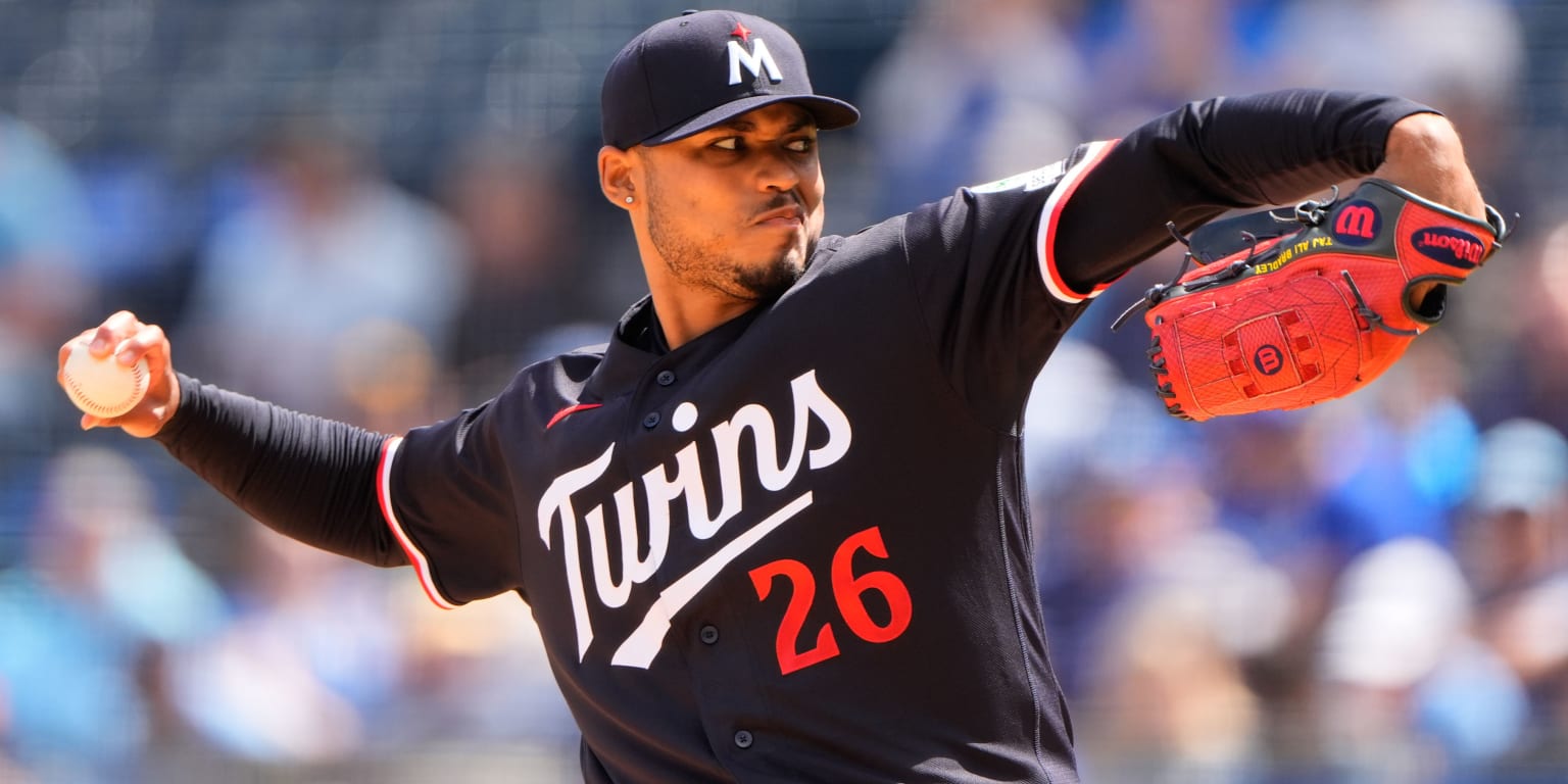 Bradley's scoreless start, three-homer 9th help Twins take KC finale