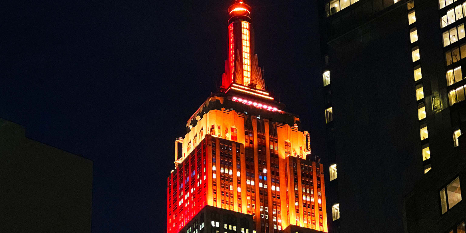 New Yorkers angry Empire State Building 'celebrates' Eagles' Super Bowl win  with team-colored lights – New York Daily News