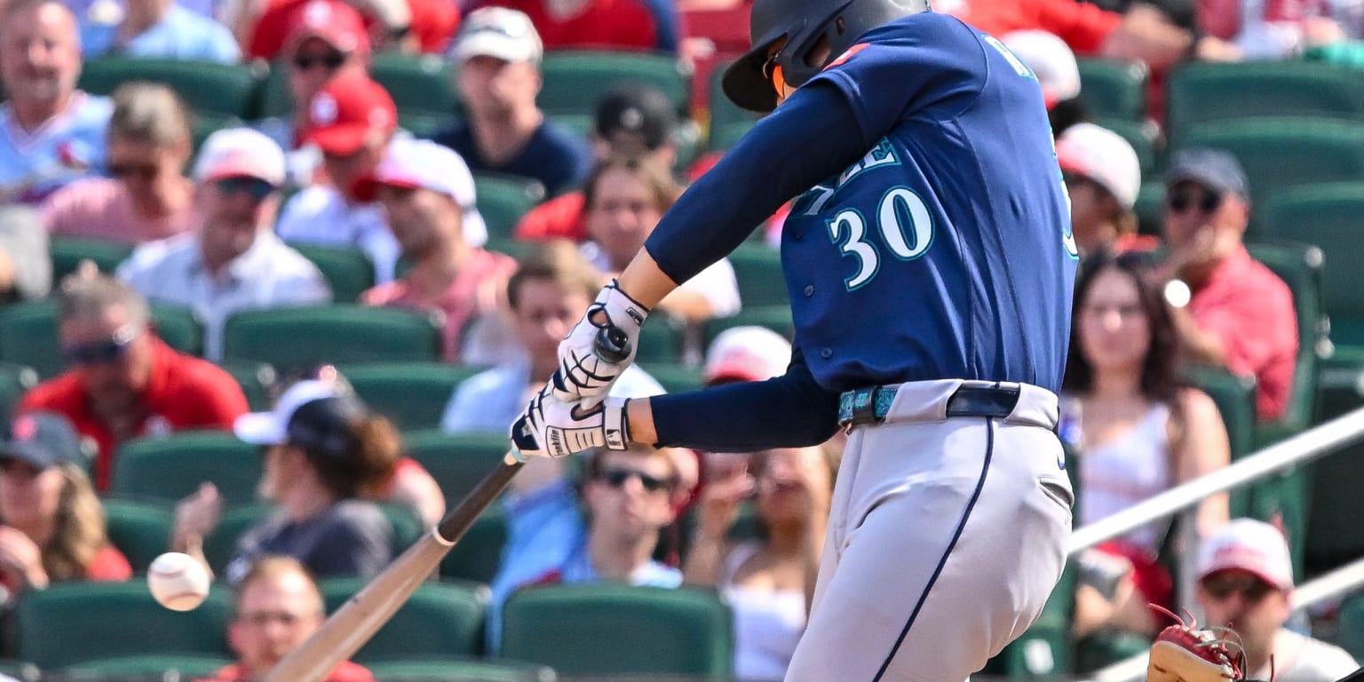 Refsnyder's second-chance pinch-hit homer seals sweep of Cardinals