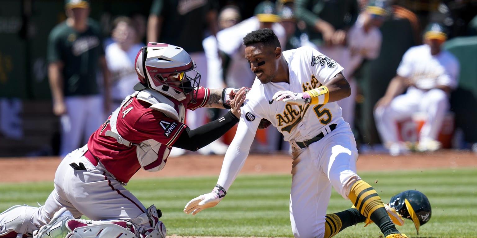 Cards rally past Cubs 5-3 in 11 innings, take rubber game