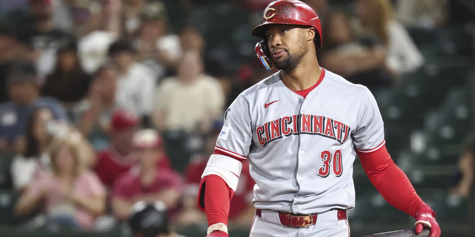 Reds can't gain ground in Wild Card race in loss to A's