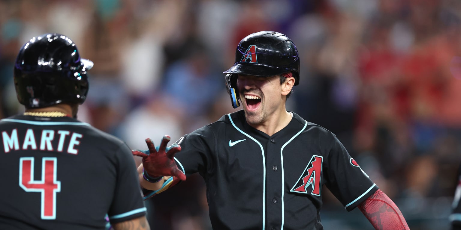 Corbin in the clutch! Carroll belts 4th career slam to lift D-backs to series win
