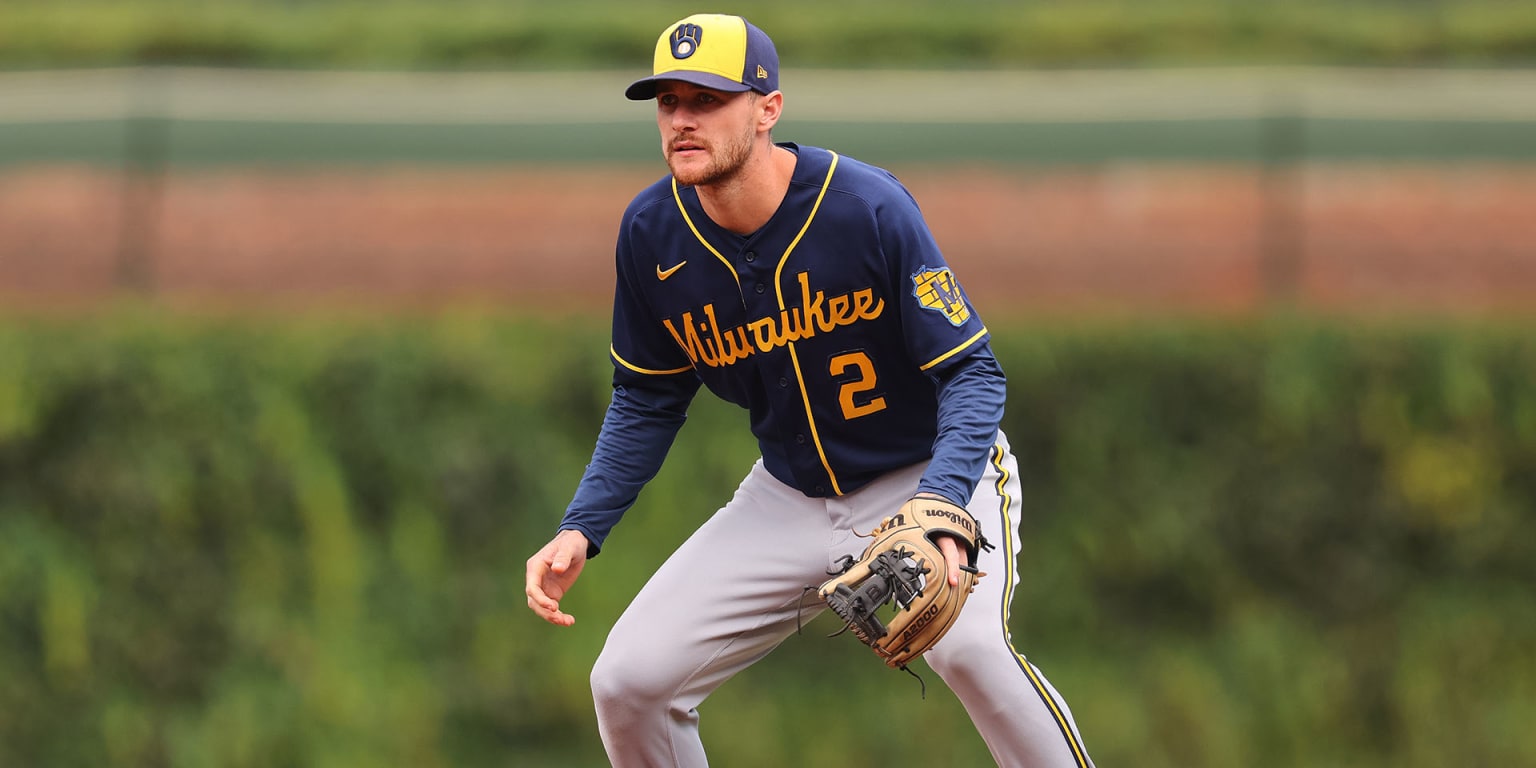 StaTuesday: Turang one of best fielding second basemen in Brewers