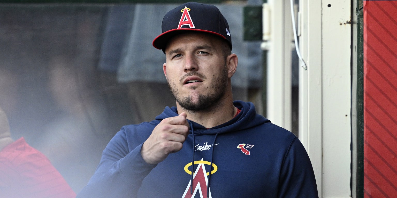 Mike Trout open to moving to corner outfield or DH