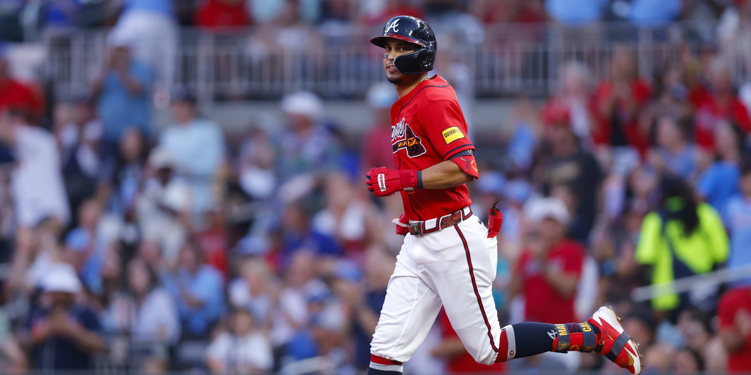 Weiss continues to feed hot hand as Dubón delivers again as starter