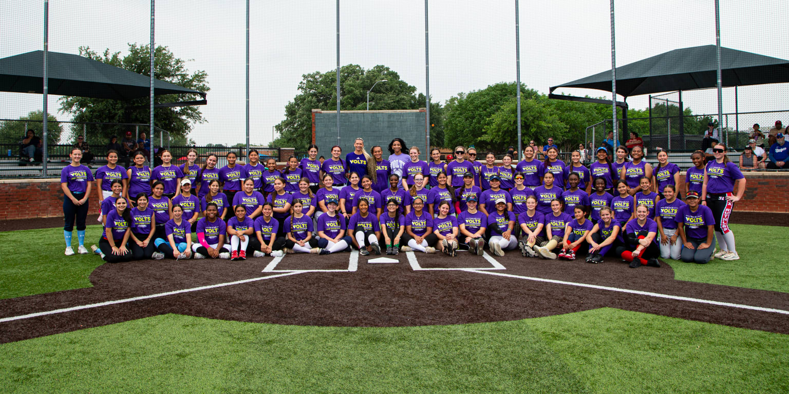 Texas Volts Texas Volts professional softball players host clinic at Youth Academy